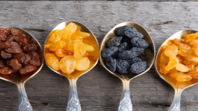 wellhealthorganic.com:easy-way-to-gain-weight-know-how-raisins-can-help-in-weight-gain